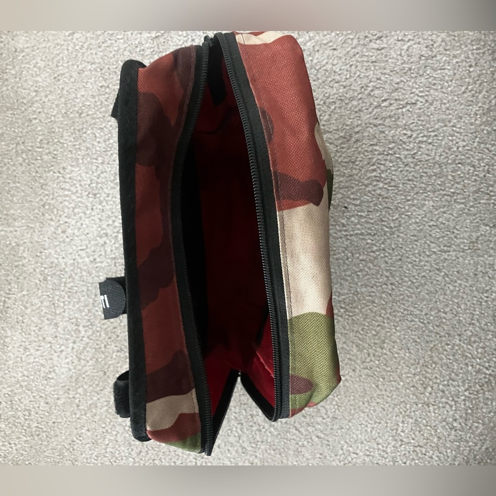 Eville empire bar bag